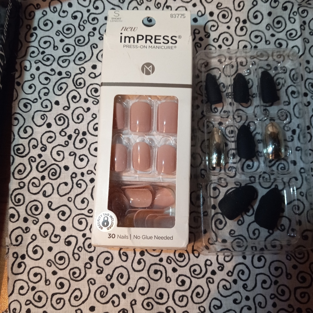 3 sets Fake Nails - Picture 3 of 4